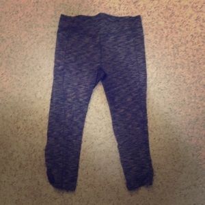 Alo yoga brand Capri leggings